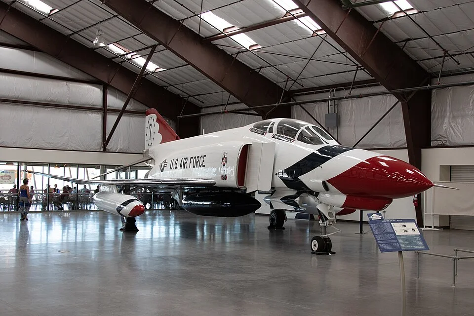 McDonnell Douglas F-4E · фотография реального прототипа, не снимок DCS